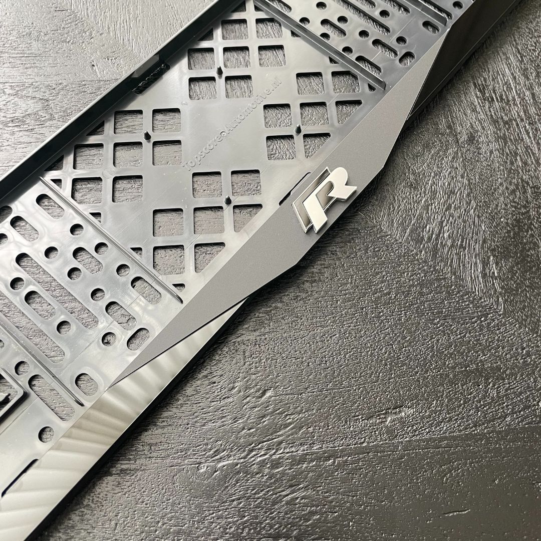 Volkswagen R-Line kentekenplaathouder 3D - Afbeelding 2