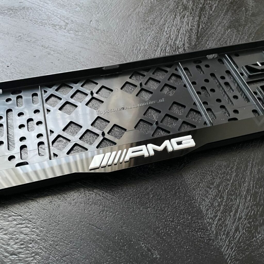 AMG Kentekenplaathouder 3D | Full black metallic